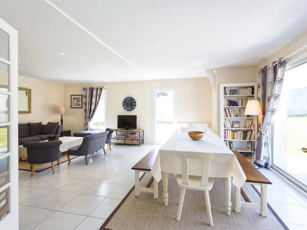 Apartment by Sandy Beach in Arromanches
