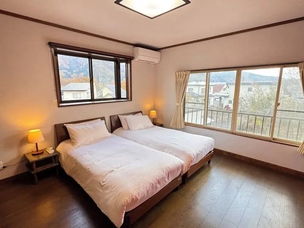 5 Peaks Villa