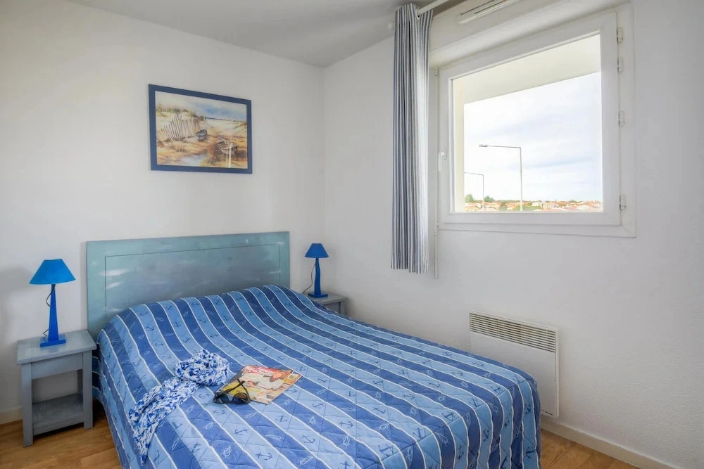 Coastal Apartment Near Marina