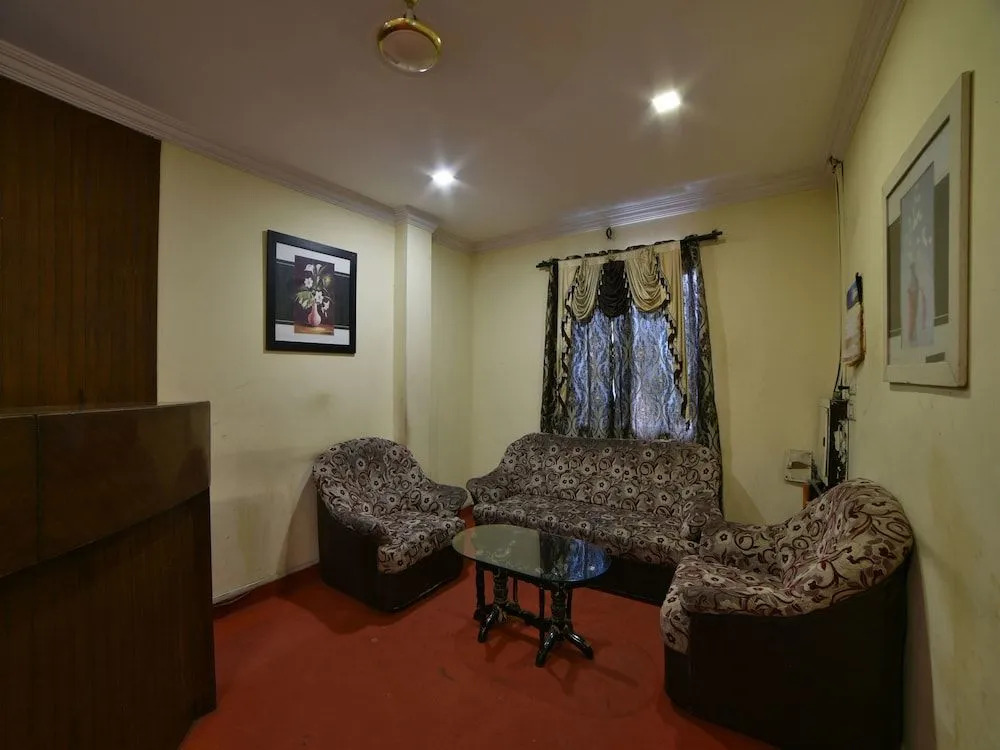 OYO 10599 Hotel R Inn Residency
