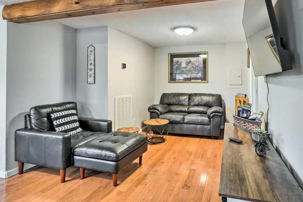 Pigeon Forge Cabin w/ Private Hot Tub & Gas Grill