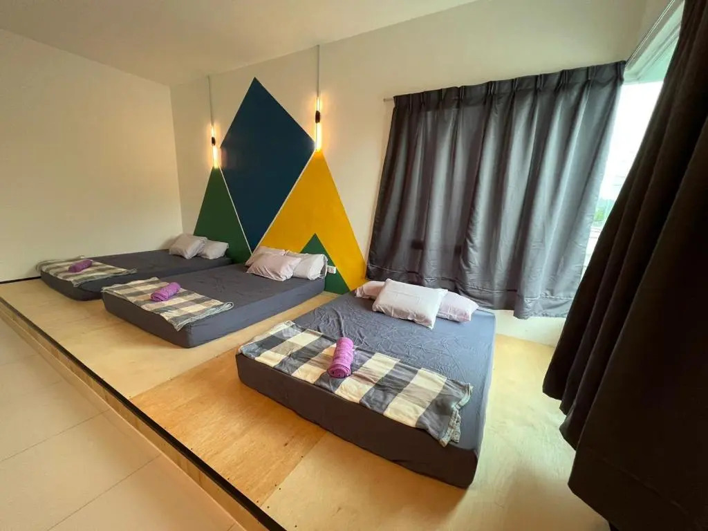 STAY N REST 5 Room homestay HIJAYU SRI SENDAYAN