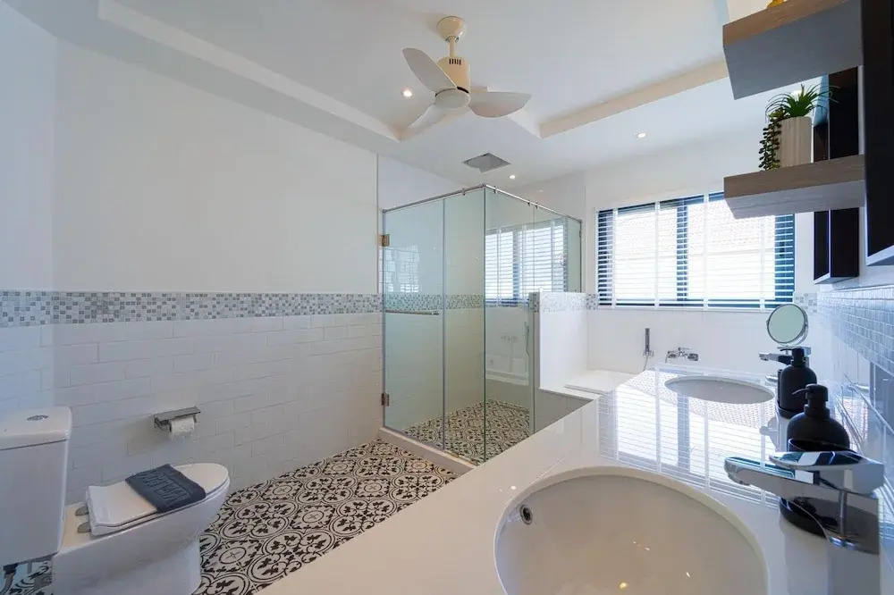 New Modern 3 Bedroom Villa - MB35