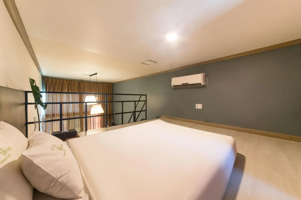 Hotel Hue Loft