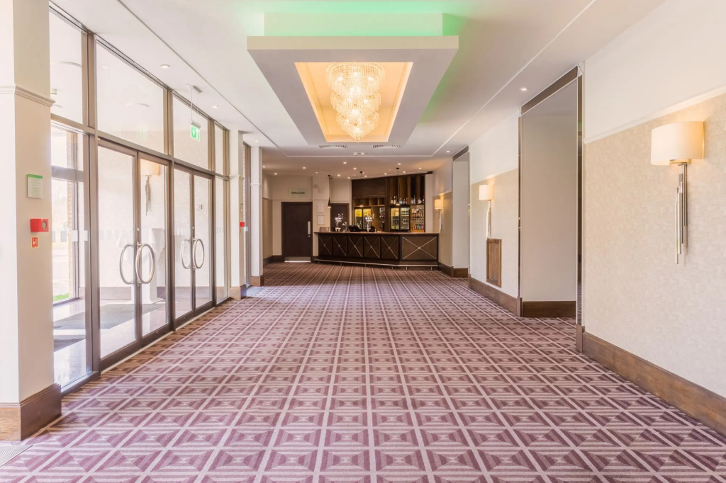 Holiday Inn Newcastle Gosforth Park by IHG