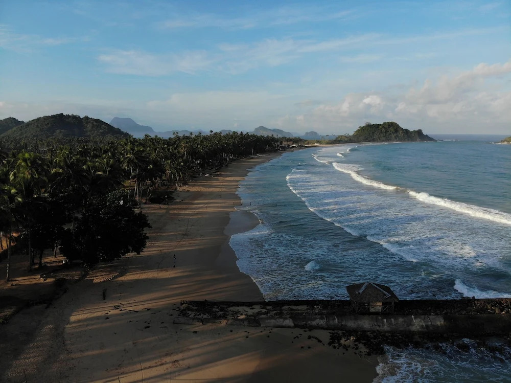 Mad Monkey Hostel Nacpan Beach