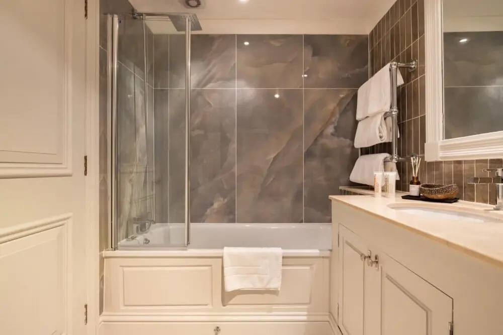 The Kensington Wonder - Stunning 2bdr Flat With Patios