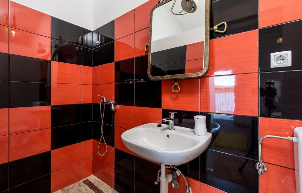 Amazing Home in Novalja With 5 Bedrooms and Wifi
