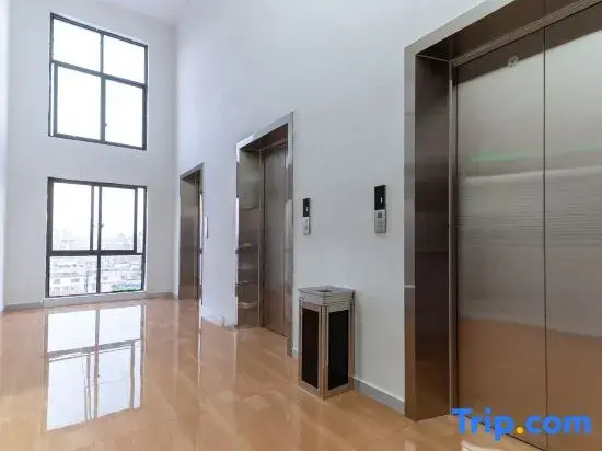 Tanxin She Serviced Apartment (Nanning Anji Bus Terminal Subway Station)