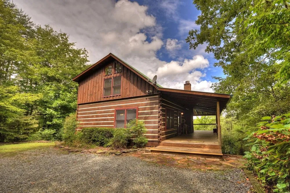 Serenity Now- Secluded Near Toccoa & Ocoee Rivers