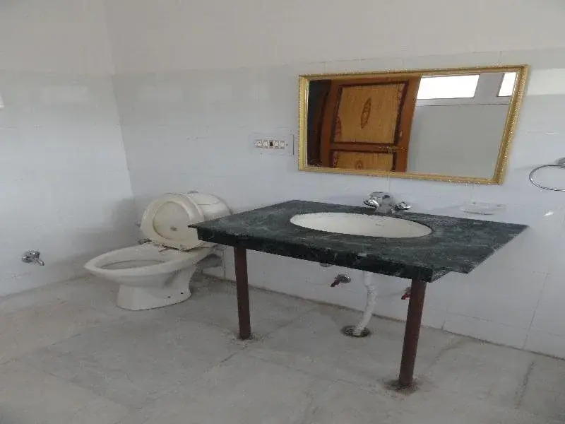 Shanti Palace