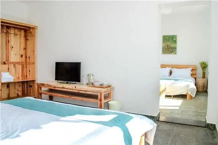 YiHai ZhuYuan Boutique Inn