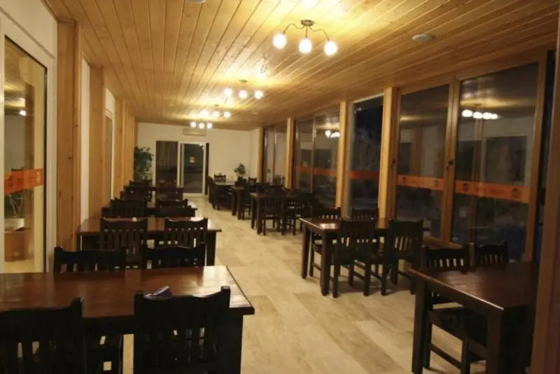 Maki Hotel 2
