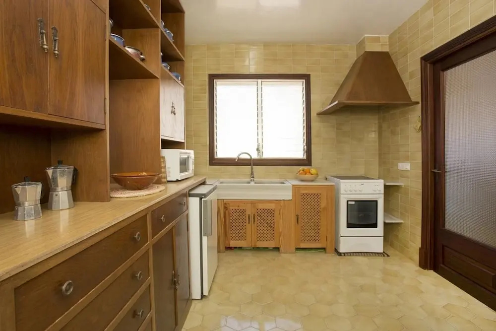 House - 2 Bedrooms with Sea views - 103213