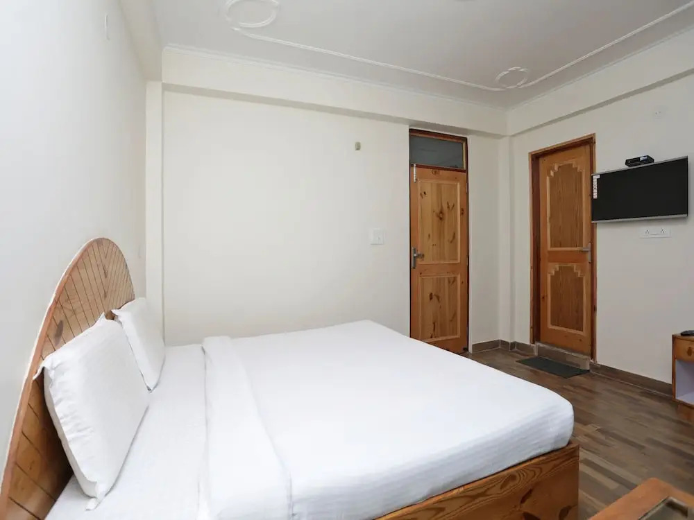 OYO 14237 Home Elk Cottage Near Rohtang Highway
