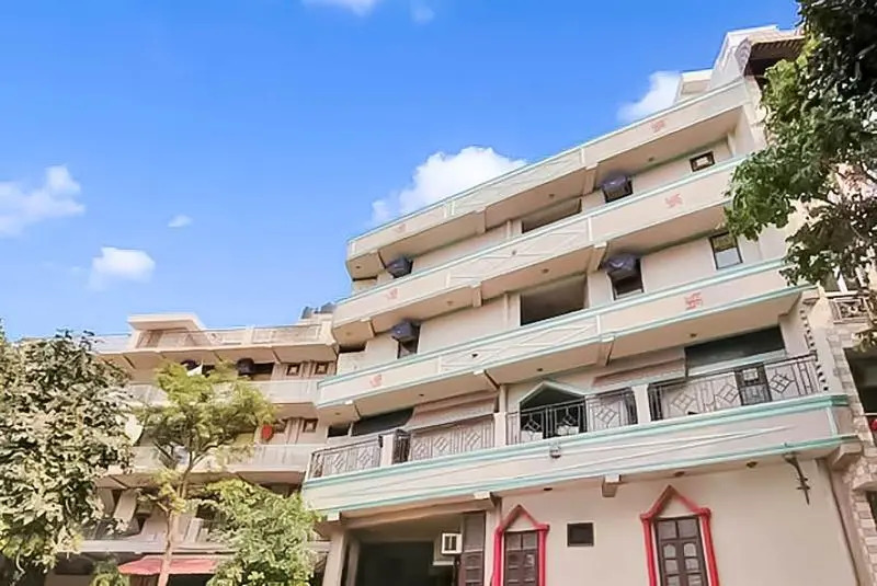 Roomshala 121 Hotel Classic