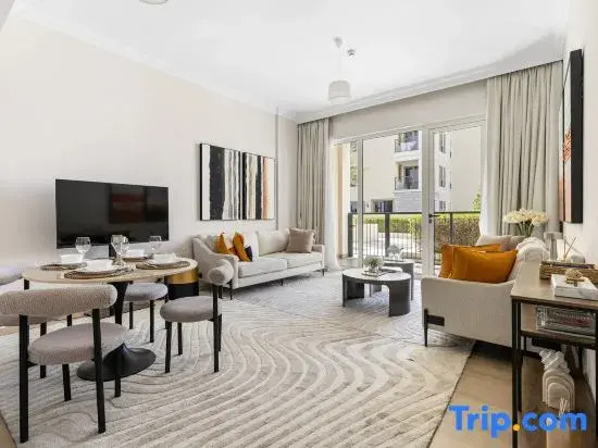 Stylish 2BR with Beach Access