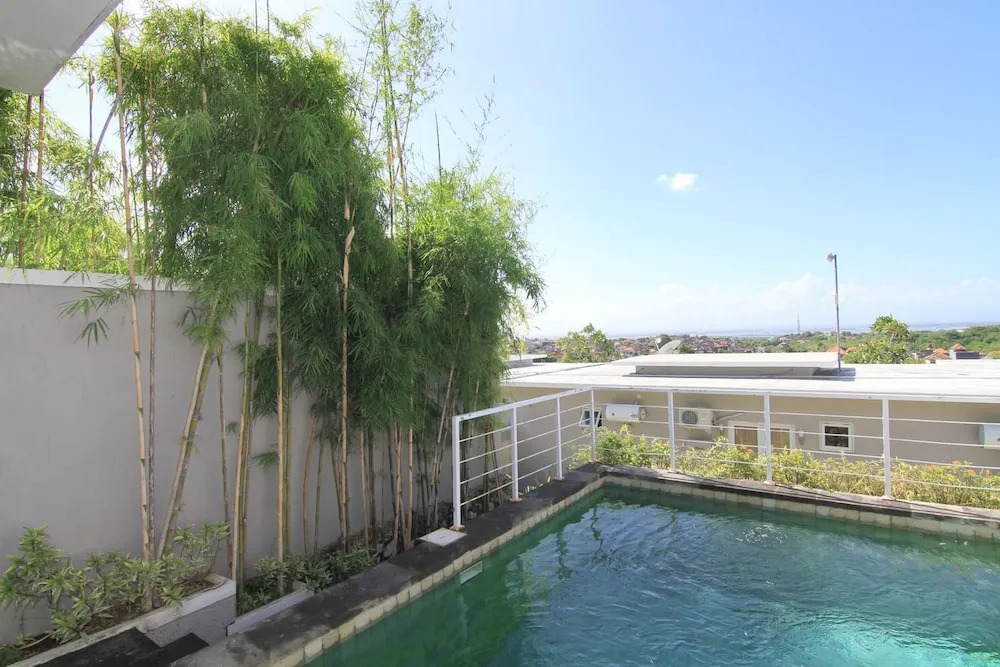 巴厘岛艾里金巴兰努安萨帖木儿科里比诺阿酒店(Airy Premier Jimbaran Nuansa Timur Kori Bali)