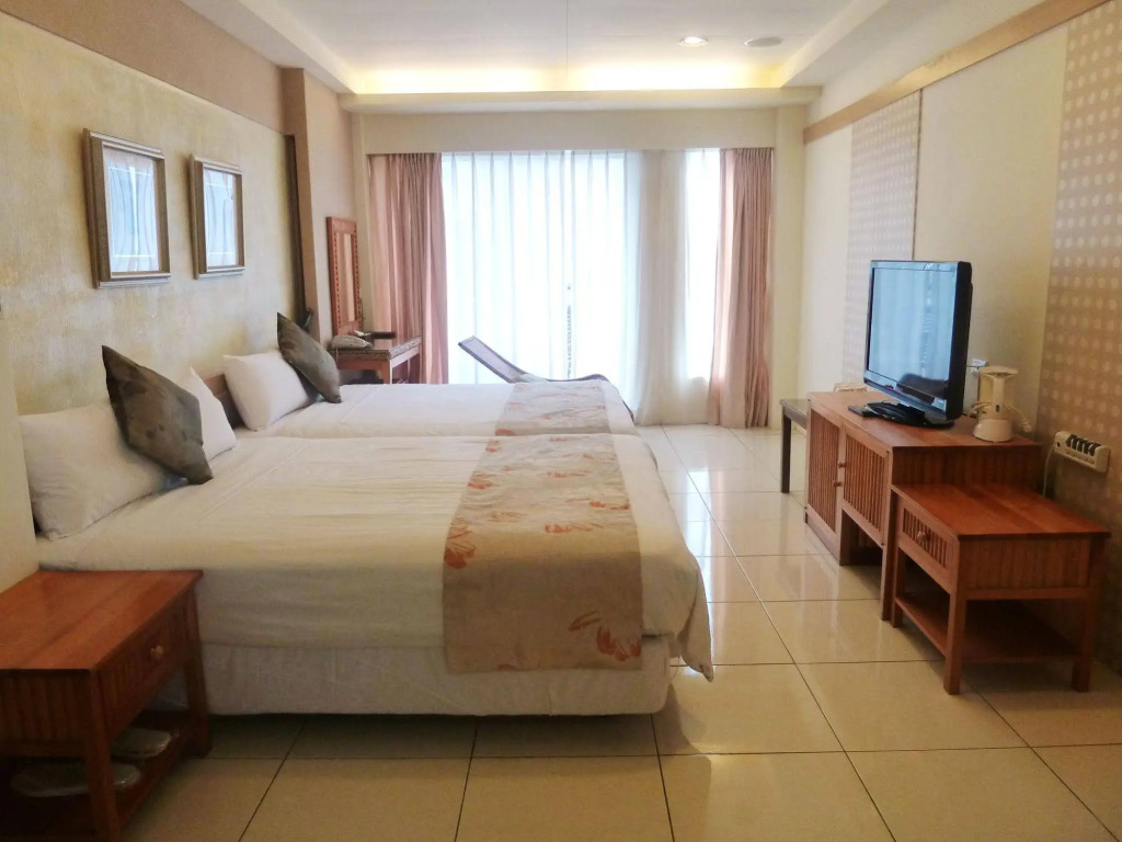Haku Beach Days Inn
