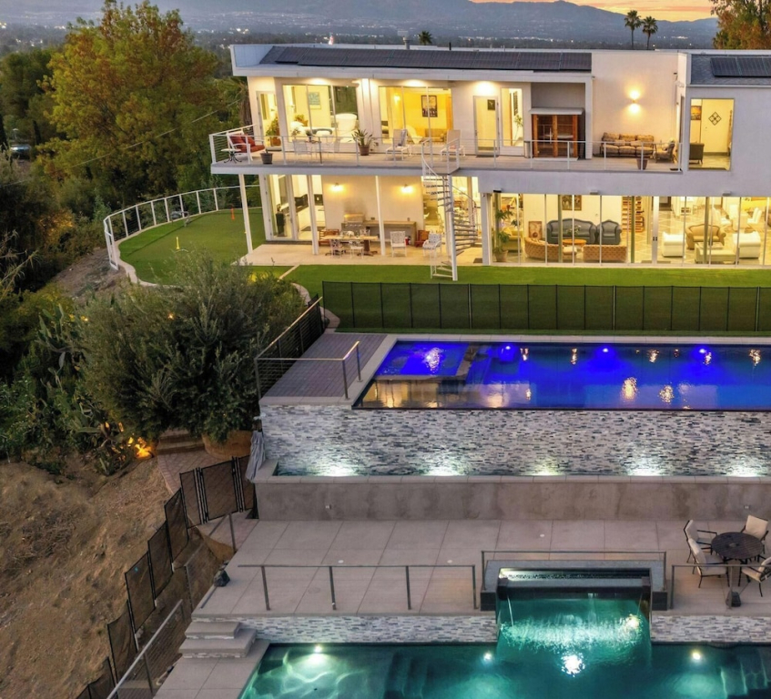 Luxe 8000 Sqft w/ 2 Pools, Sauna, Putting Green, Game Room Alta Vista Estate