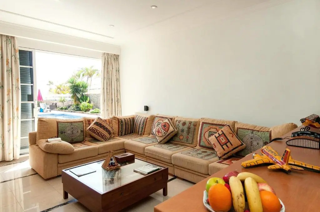 Sonnenland House for 12 by VillaGranCanaria