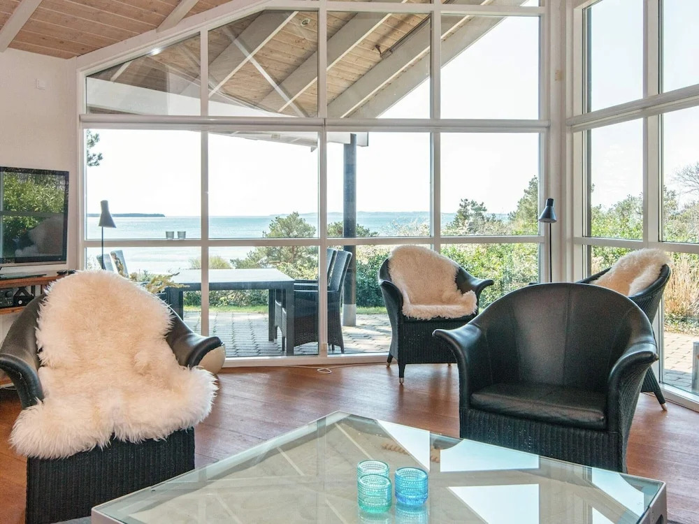 Pet Friendly Home In Ebeltoft With Wifi