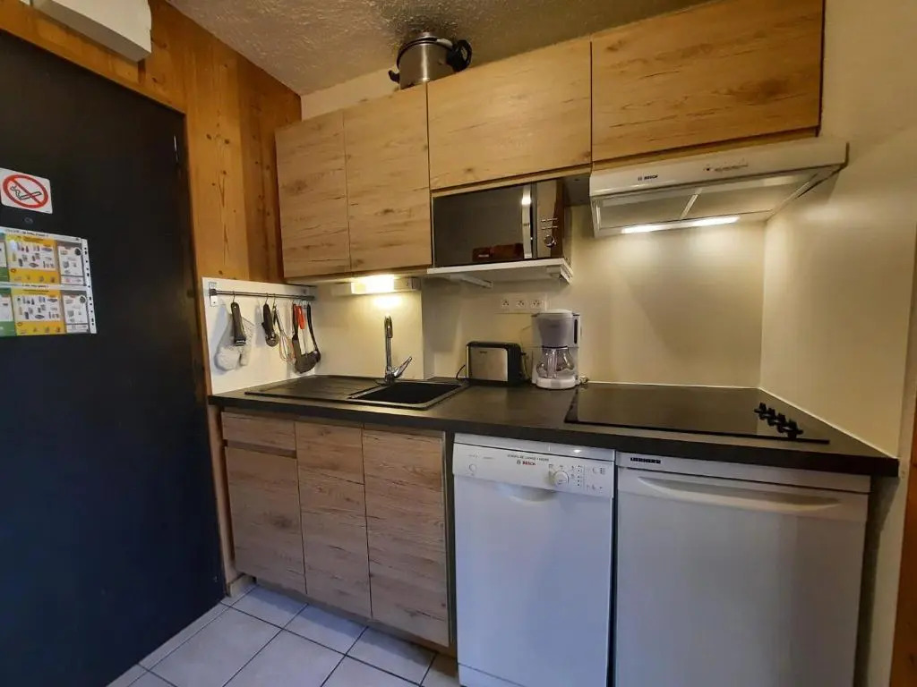Appartement Les Menuires, 1 pièce, 3 personnes - FR-1-452-289