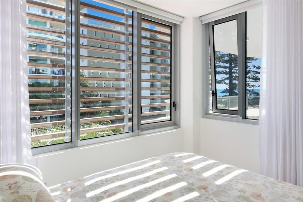 Luxury 2BR Palm Beach Apartment
