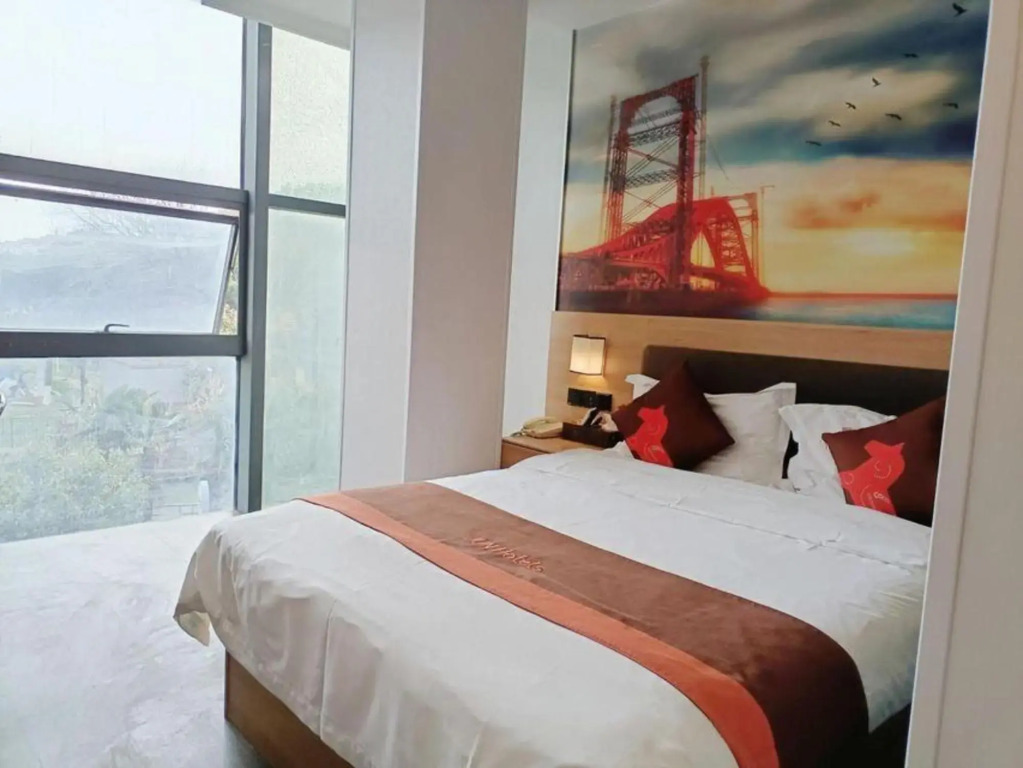 junyi Hotel