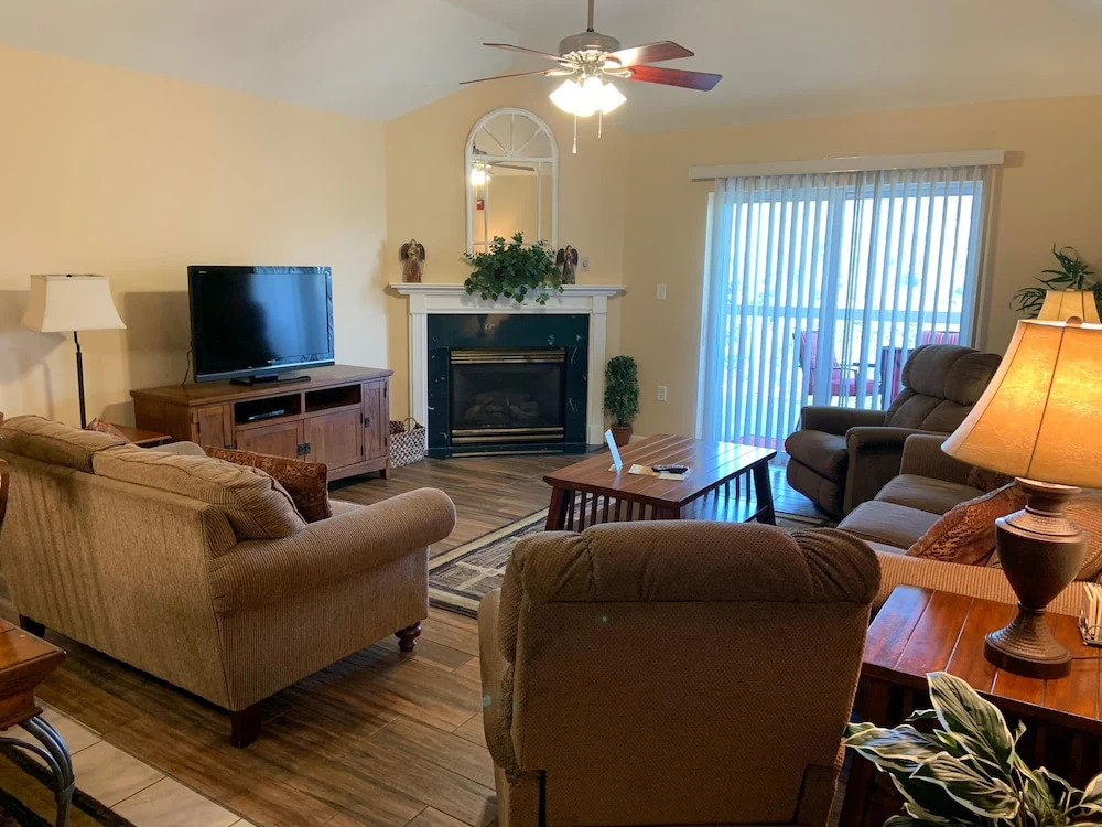 Whispering Pines 653