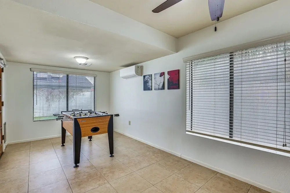 8 Mi to State Farm Stadium! Poolside Retreat