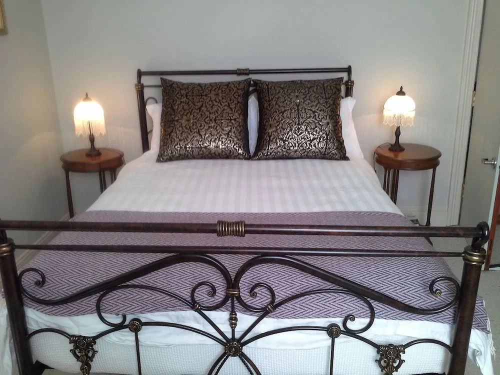 Stoke House Bed and Breakfast