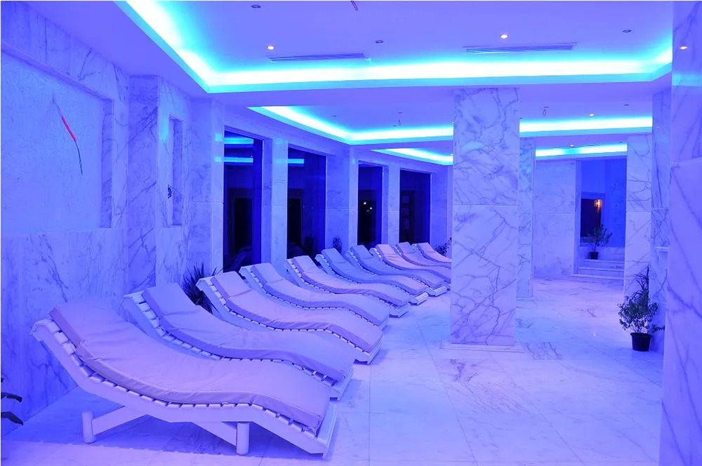Golden 5 Sapphire Suites Hotel