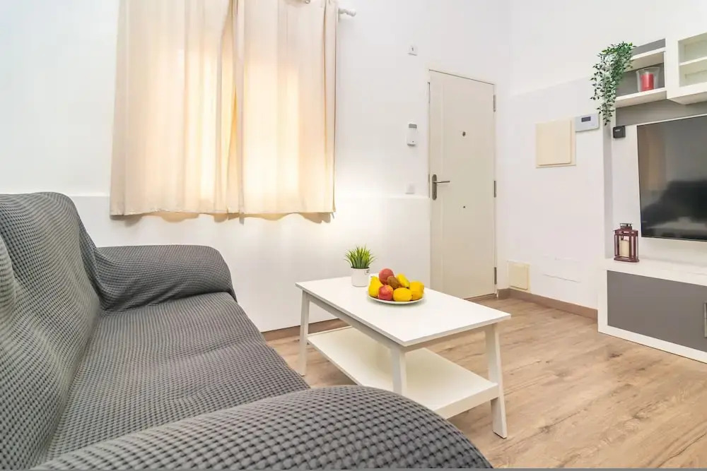 Centric in Palma With 3 Bedrooms and 1 Bathrooms