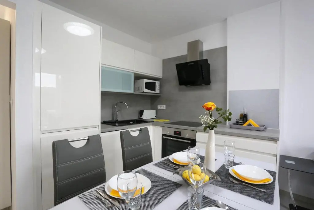 Apartment More 22