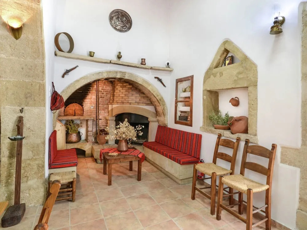 Villa in Crete with Vineyard Experience