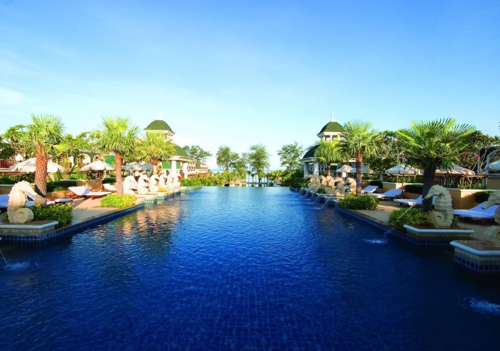 Phuket Graceland Resort and Spa