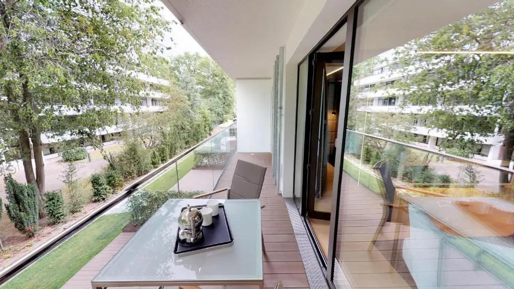 White Pearl Apartment 1.11