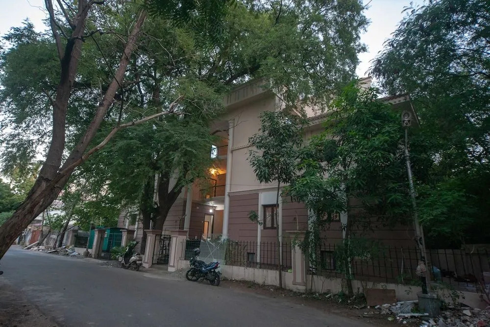 OYO 24150 SilverKey Egmore