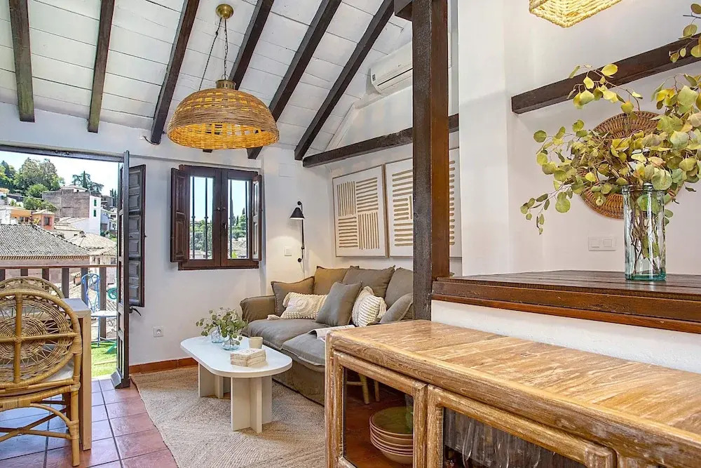 Luxury House in Granada Center. Reyes II