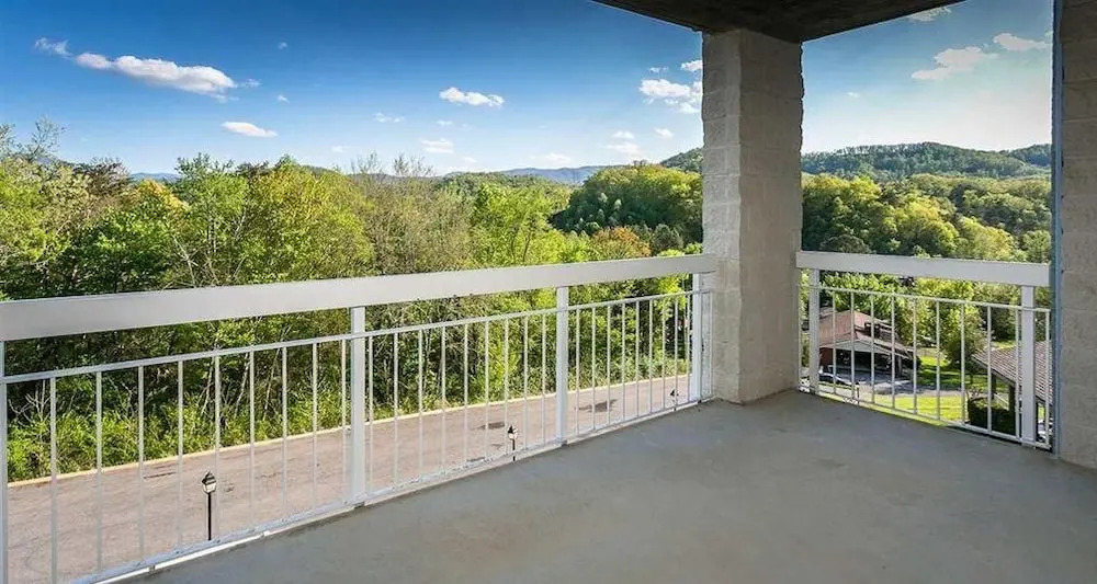 Whispering Pines 433