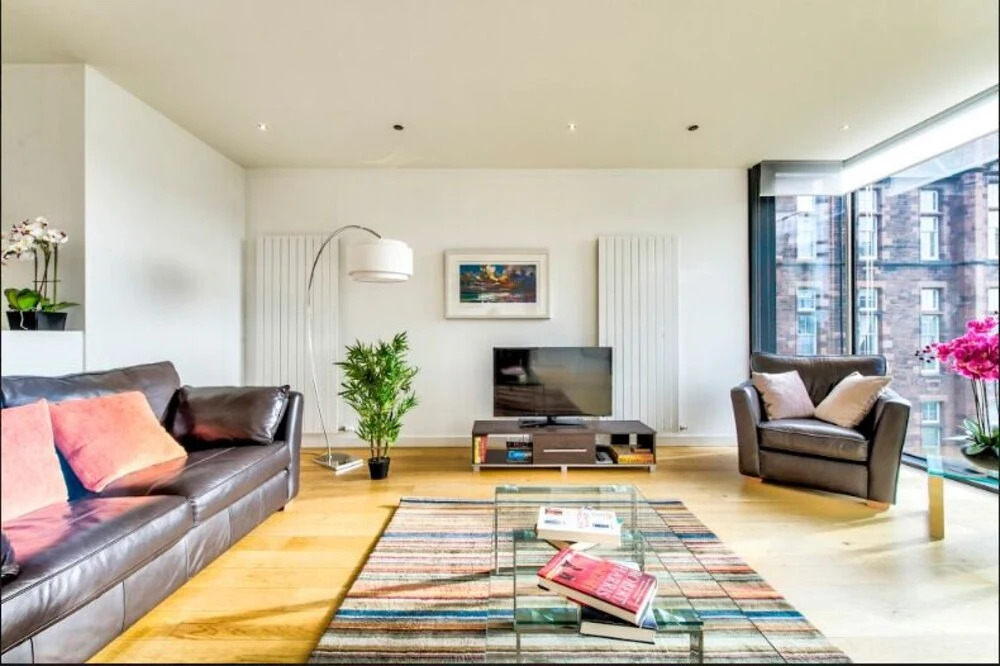 Luxury Quartermile Apart