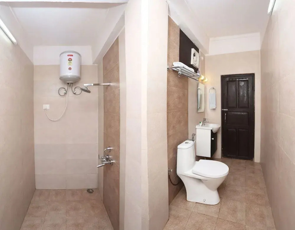 OYO 8077 Hotel Madhuban