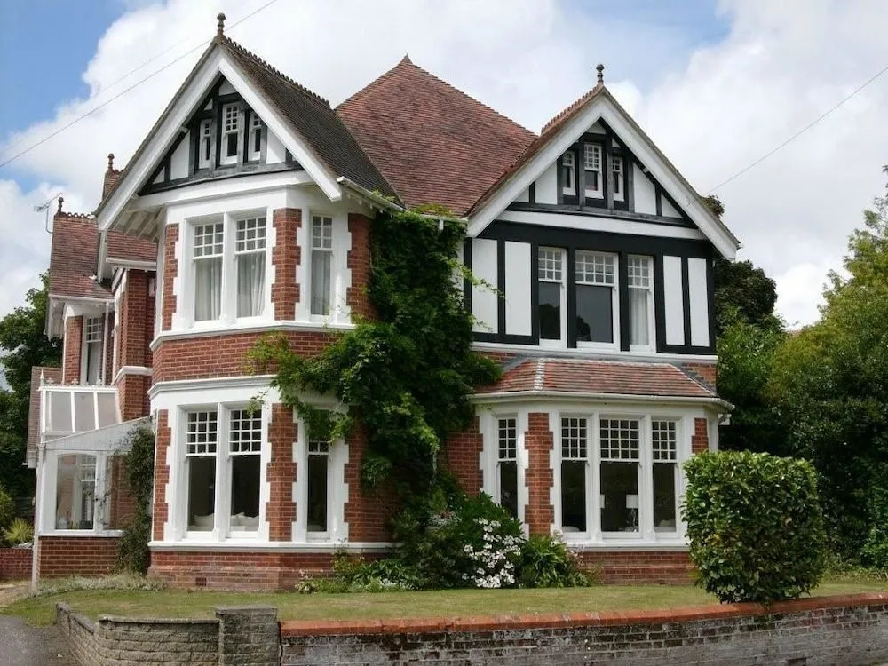 Pinewood Lodge