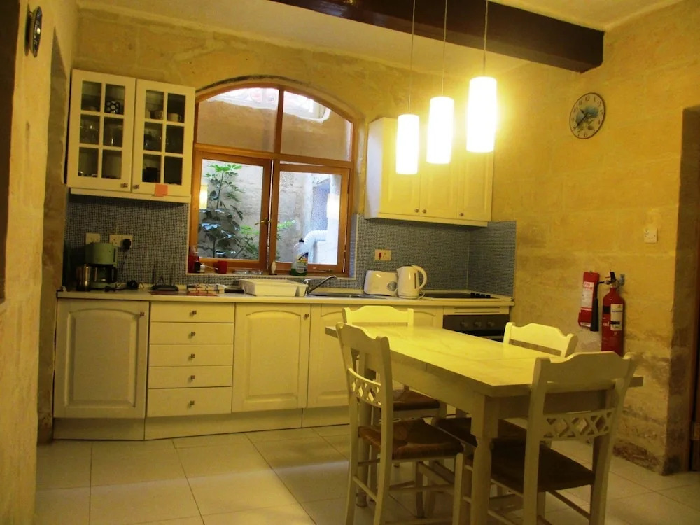 Sapphire Residences - Apartments & Penthouse In Central Sliema By Shortletsmalta