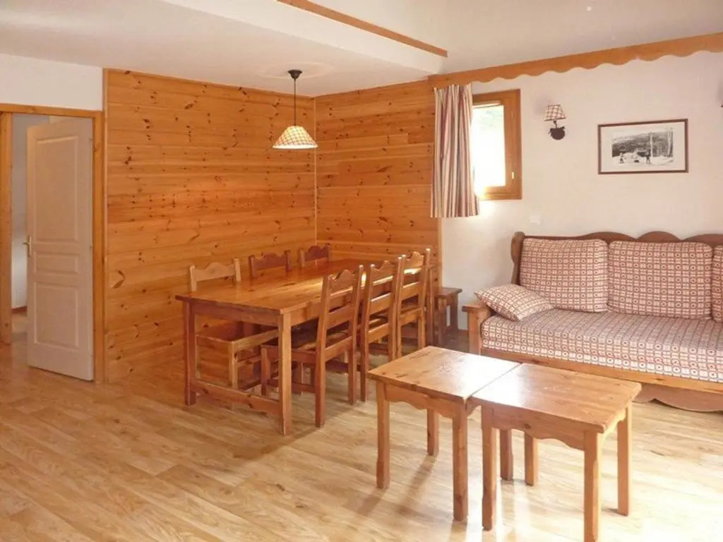 Duplex standing 2 ch + coin montagne, au pied des pistes, 9 pers, animaux admis - FR-1-322-239