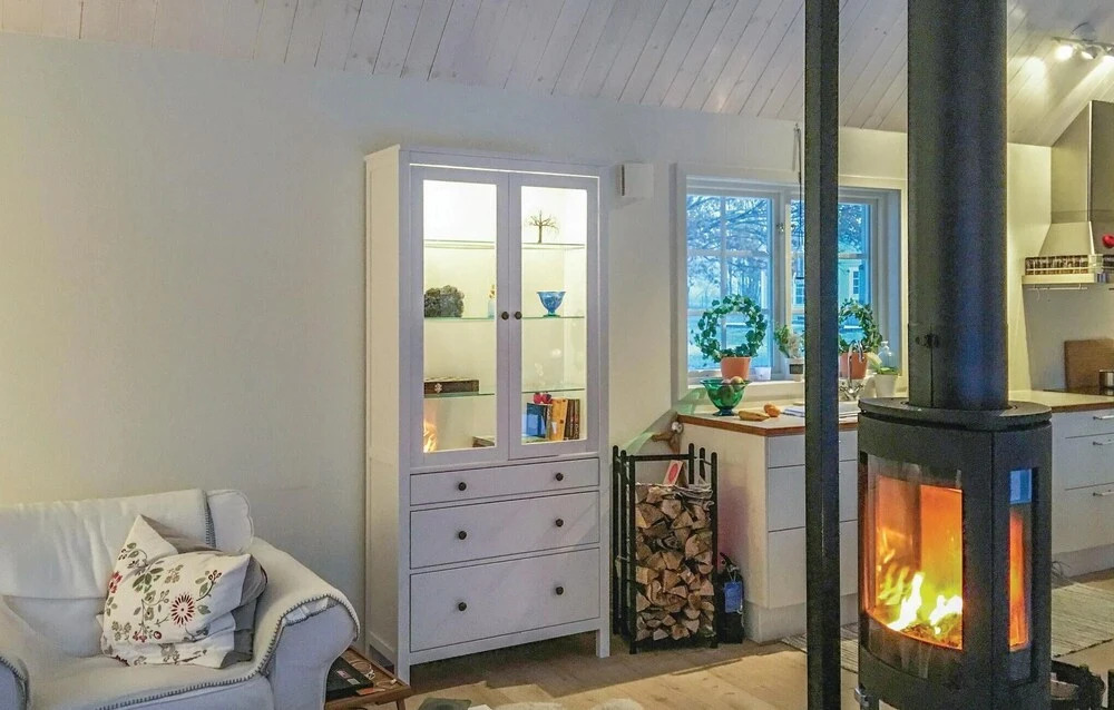 Beautiful Home in Löttorp With 4 Bedrooms and Wifi