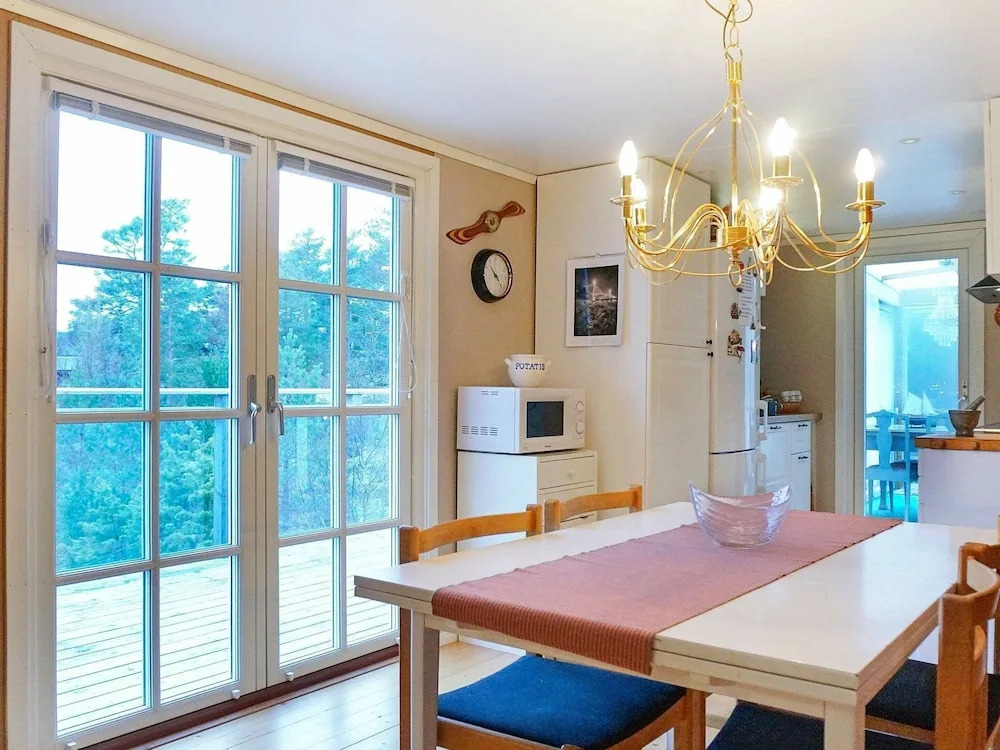 6 Person Holiday Home in Tanumshede