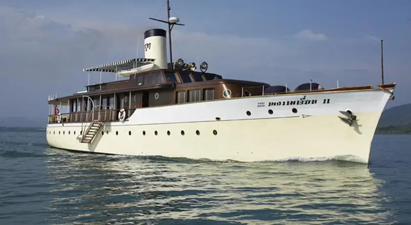 Luxury Yacht MM2