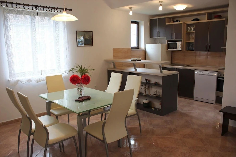 Apartments Pezzi / Two Bedrooms A1 Gajo